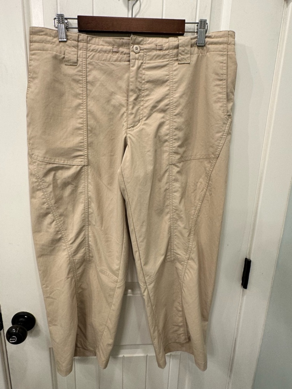 Patagonia Tan Khaki Stand Up Cropped Utility Pants Women Size 14 STYLE 56417